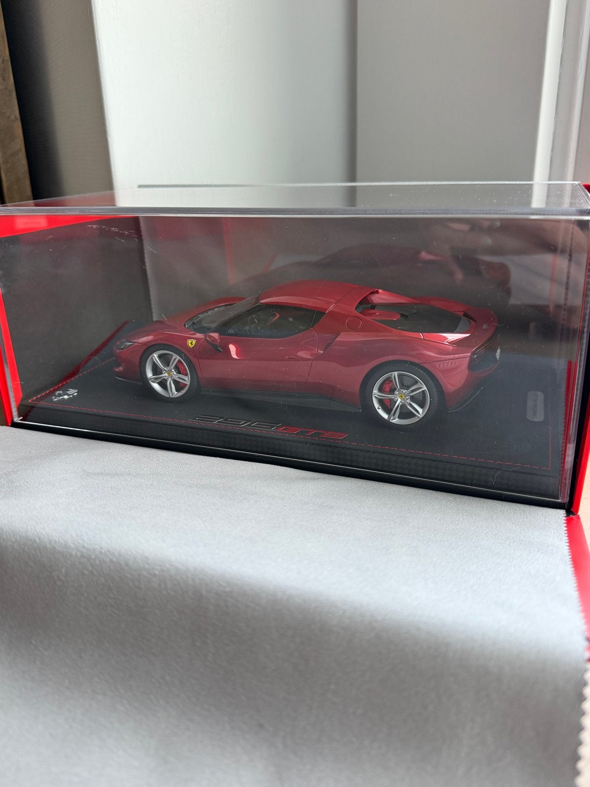 Ferrari 296 GTB Rosso Imola - Limited Edition 092/200, Ophalen, Nieuw, Overige typen