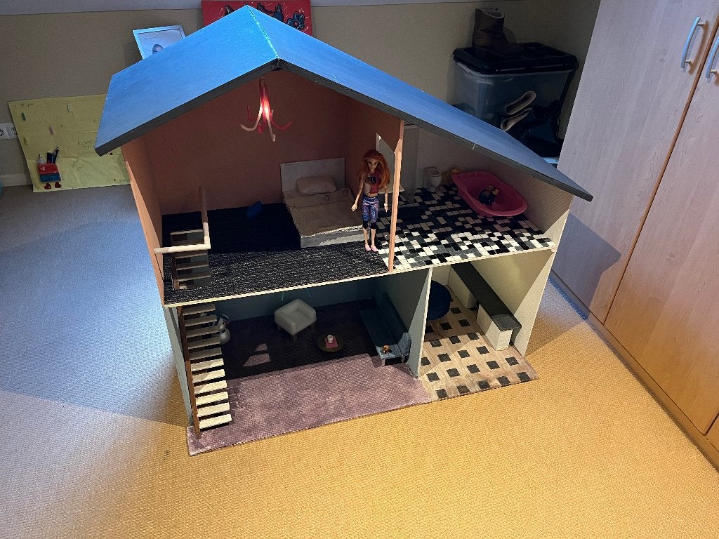 Poppenkast zelfbouw groot, Ophalen, Gebruikt, Barbie