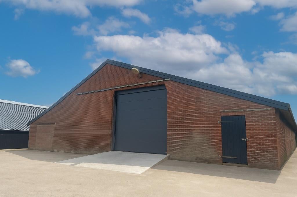 Caravanstalling Van Stipdonk, Caravans en Kamperen, Caravanstallingen