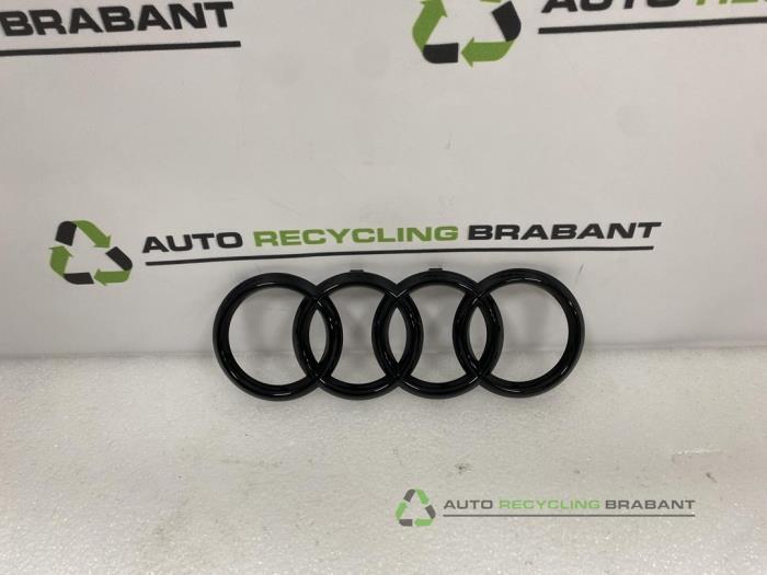 Embleem van een Audi E-Tron, Gebruikt, -, -, Ophalen of Verzenden