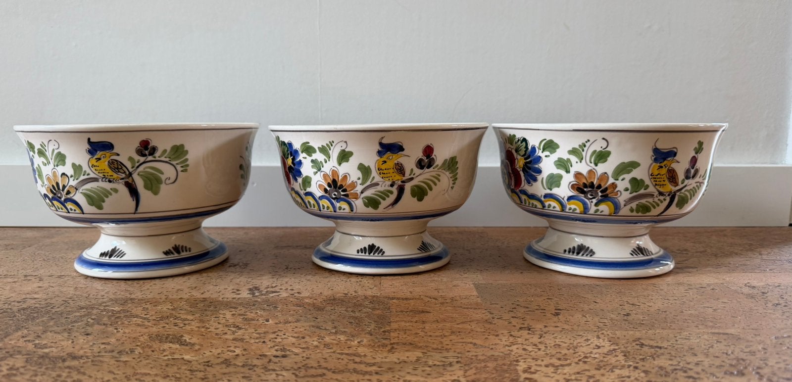 3 Makkum handbeschilderde kommen, kaststel, 1940, Antiek en Kunst, Antiek | Keramiek en Aardewerk, Ophalen of Verzenden