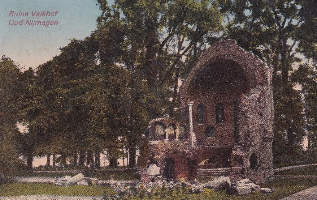 Nijmegen ruïne Valkhof, Ophalen of Verzenden, 1920 tot 1940, Gelopen, Gelderland