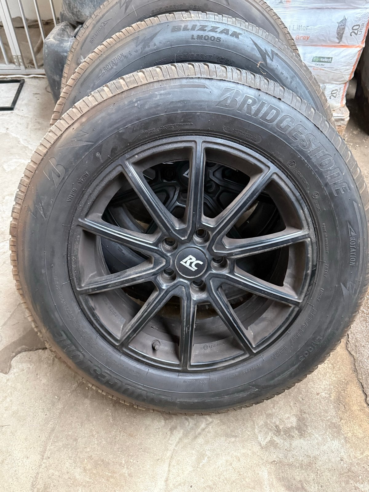 Bridgestone Blizzak LM005 Winterbanden met RC Velgen, Ophalen, Gebruikt, Banden en Velgen, 17 inch