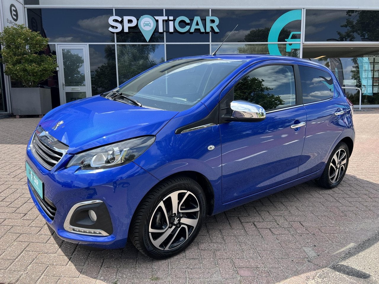 Peugeot 108 1.0 e-VTi 72 pk Allure 5 deurs Navigatie via App, Voorwielaandrijving, Gebruikt, Origineel Nederlands, Bedrijf