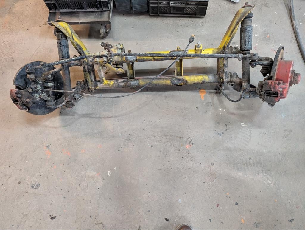 VW Karmann Ghia Vooras met Schijfremmen (Oldtimer), Auto-onderdelen, Ophanging en Onderstel, Ophalen, Volkswagen