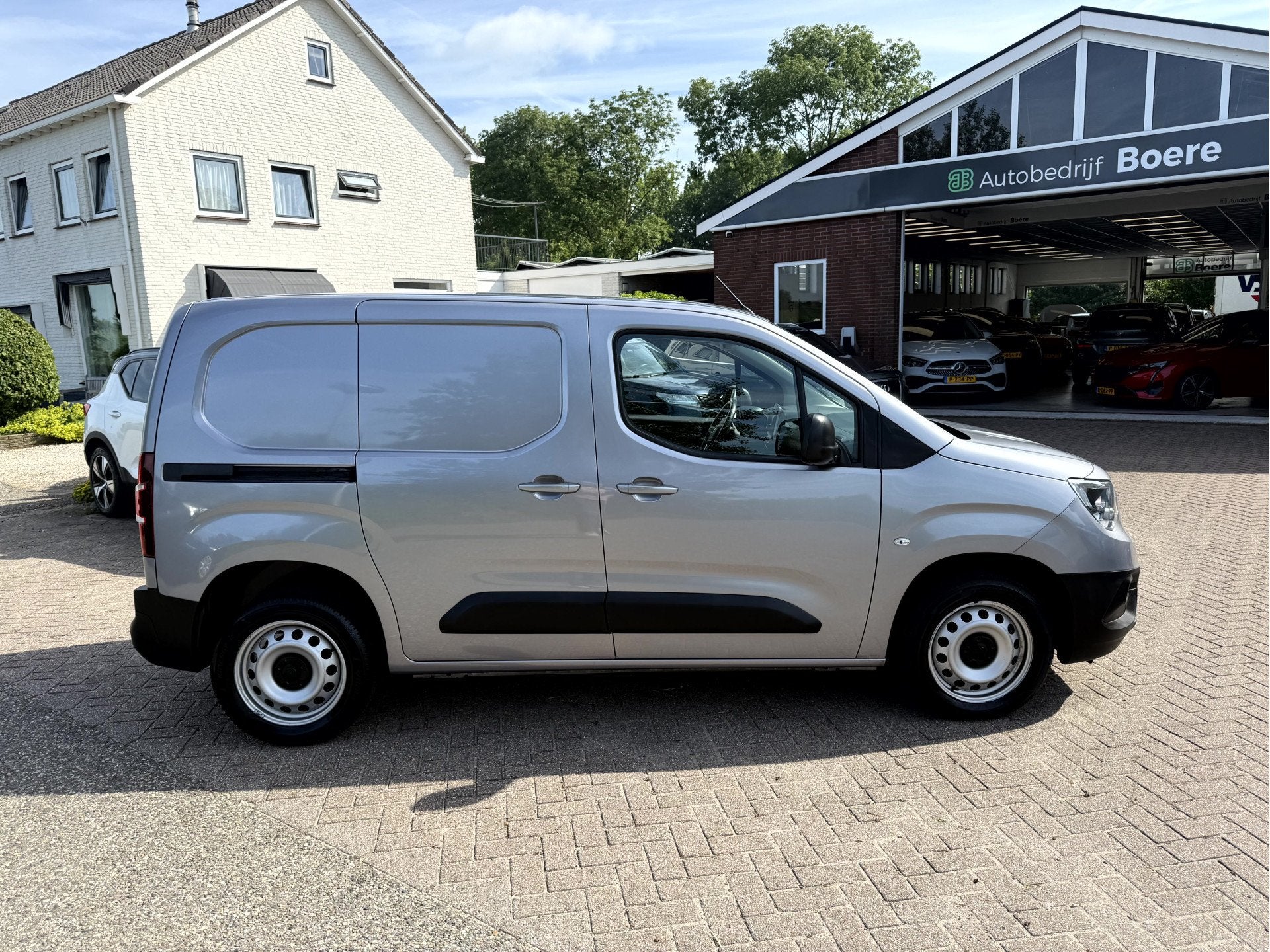 Opel Combo 1.5D 130pk Automaat Navi, App Connect (bj 2023), Stof, Gebruikt, 4 cilinders, Origineel Nederlands