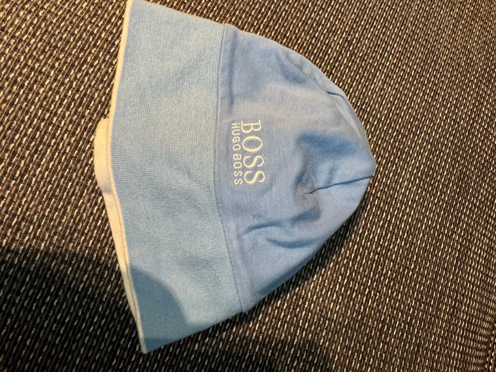 Baby ,kinder muts Hugo BOSS zgan !!!, Ophalen of Verzenden, Zo goed als nieuw, Maat 80, Jongetje
