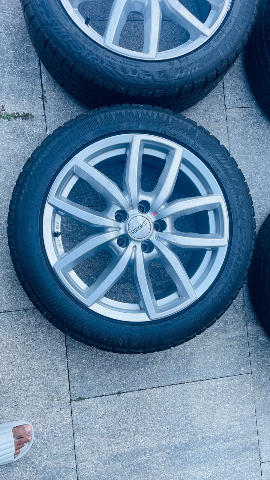 NISSAN QASHQAI:Dezent velgen met winterbanden 215/55R18 95V, Auto-onderdelen, 18 inch, Banden en Velgen, Personenwagen, Gebruikt