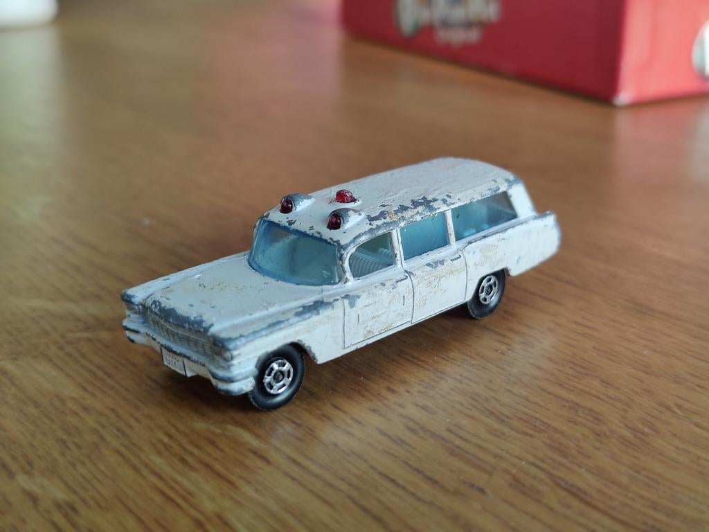 Matchbox S&S Cadillac Ambulance, Ophalen of Verzenden, Zo goed als nieuw, Auto