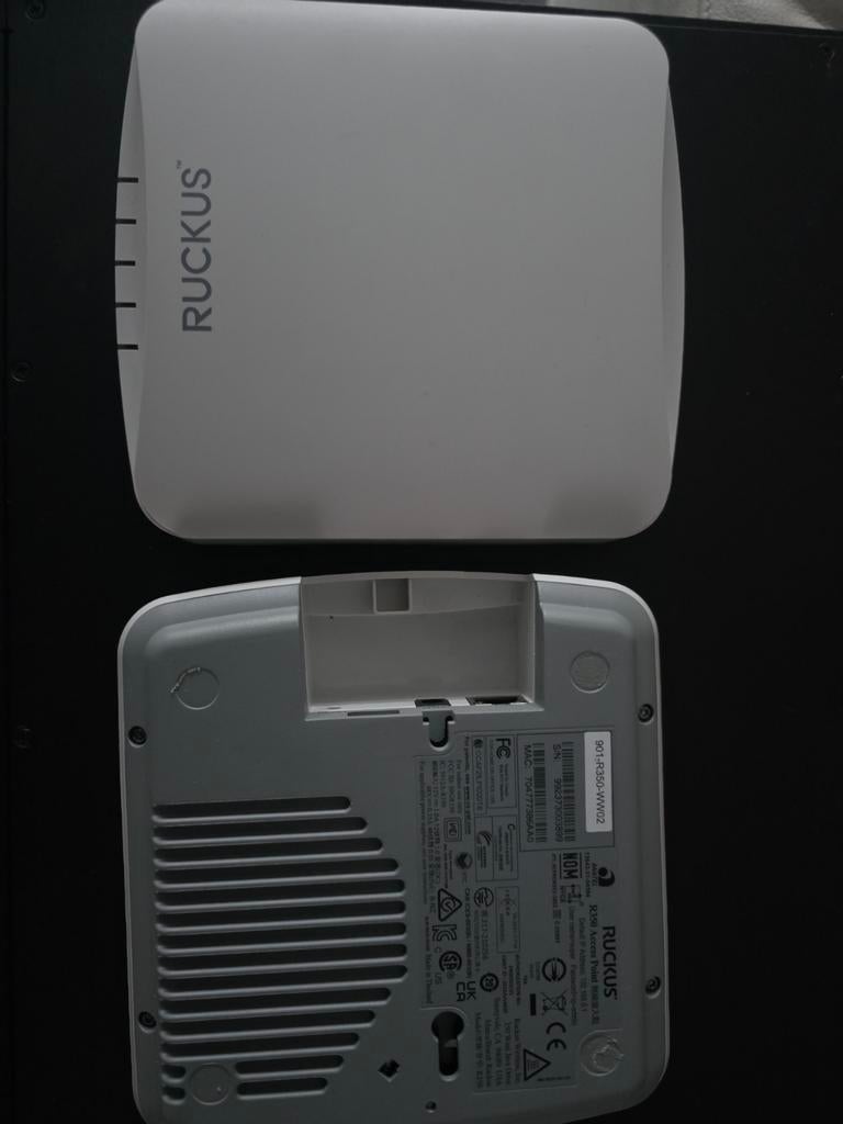 Ruckus R350 Wi-Fi 6 Access Point - Nieuwstaat, Ophalen, Zo goed als nieuw, Ruckus