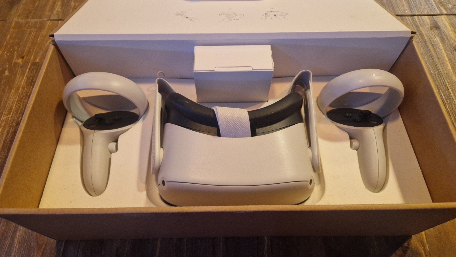 Oculus Quest 2 VR-bril met originele doos en lader, Spelcomputers en Games, Ophalen of Verzenden, Gebruikt, VR-bril
