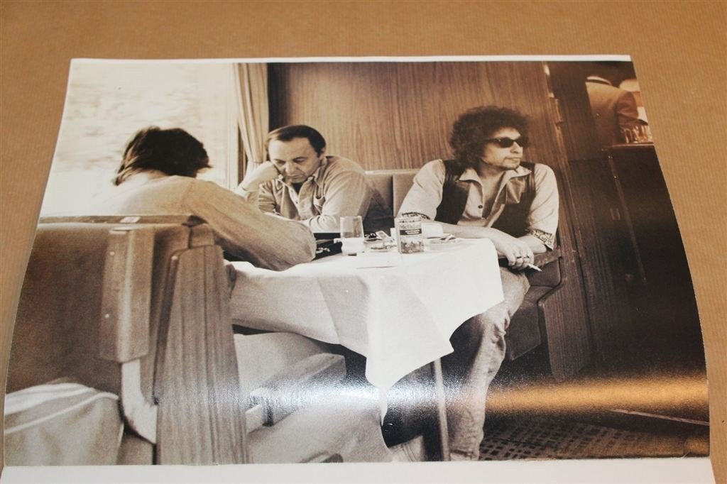 Q Magazine On The Road 1992 — Beatles, Dylan, Hendrix, Boeken, Ophalen of Verzenden, Gelezen, Artiest