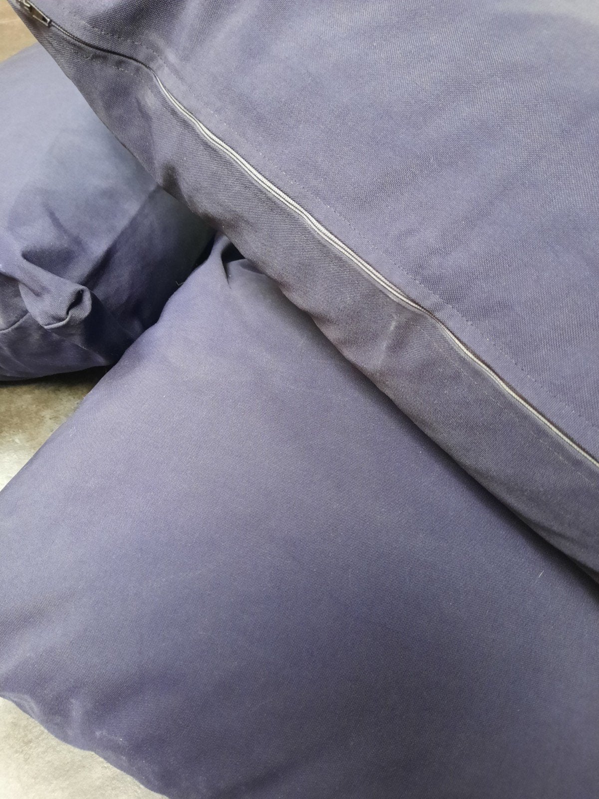 Donkerblauwe kussenset - Zo goed als nieuw, Blauw, Vierkant, Zo goed als nieuw, Sierkussen
