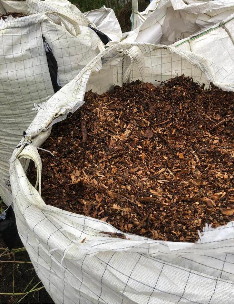 Houtsnippers van bomen zonder bladeren in bigbags, Ophalen of Verzenden