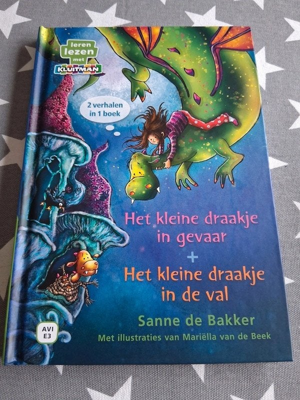 2in1 boek sanne de bakker - het kleine draakje, Ophalen of Verzenden, Zo goed als nieuw, Fictie algemeen