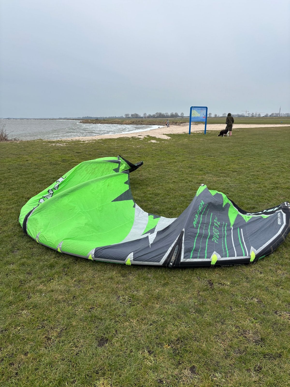 Naish Pivot 12m Kite, Geen board, Ophalen of Verzenden, Zo goed als nieuw, Kite