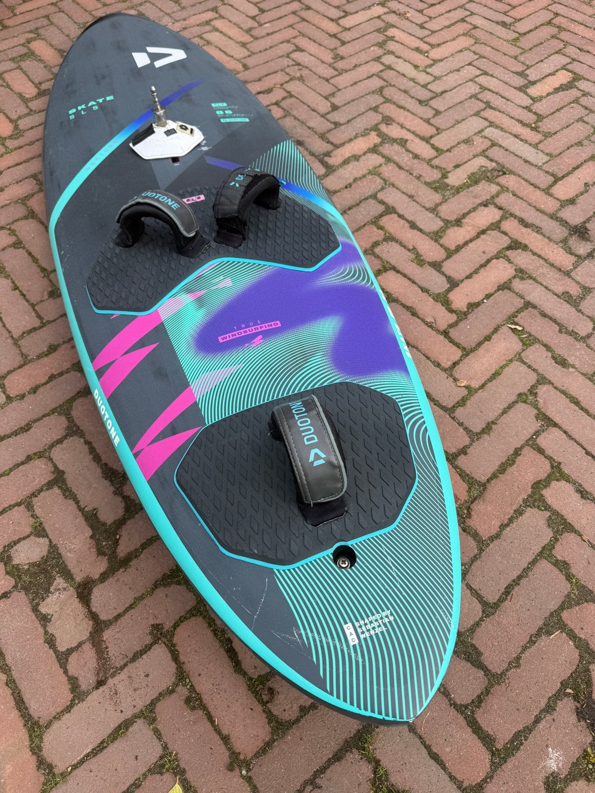 Duotone Skate SLS 86L Windsurfboard 2026, Ophalen, Gebruikt, 3.5 tot 5 m², Minder dan 250 cm