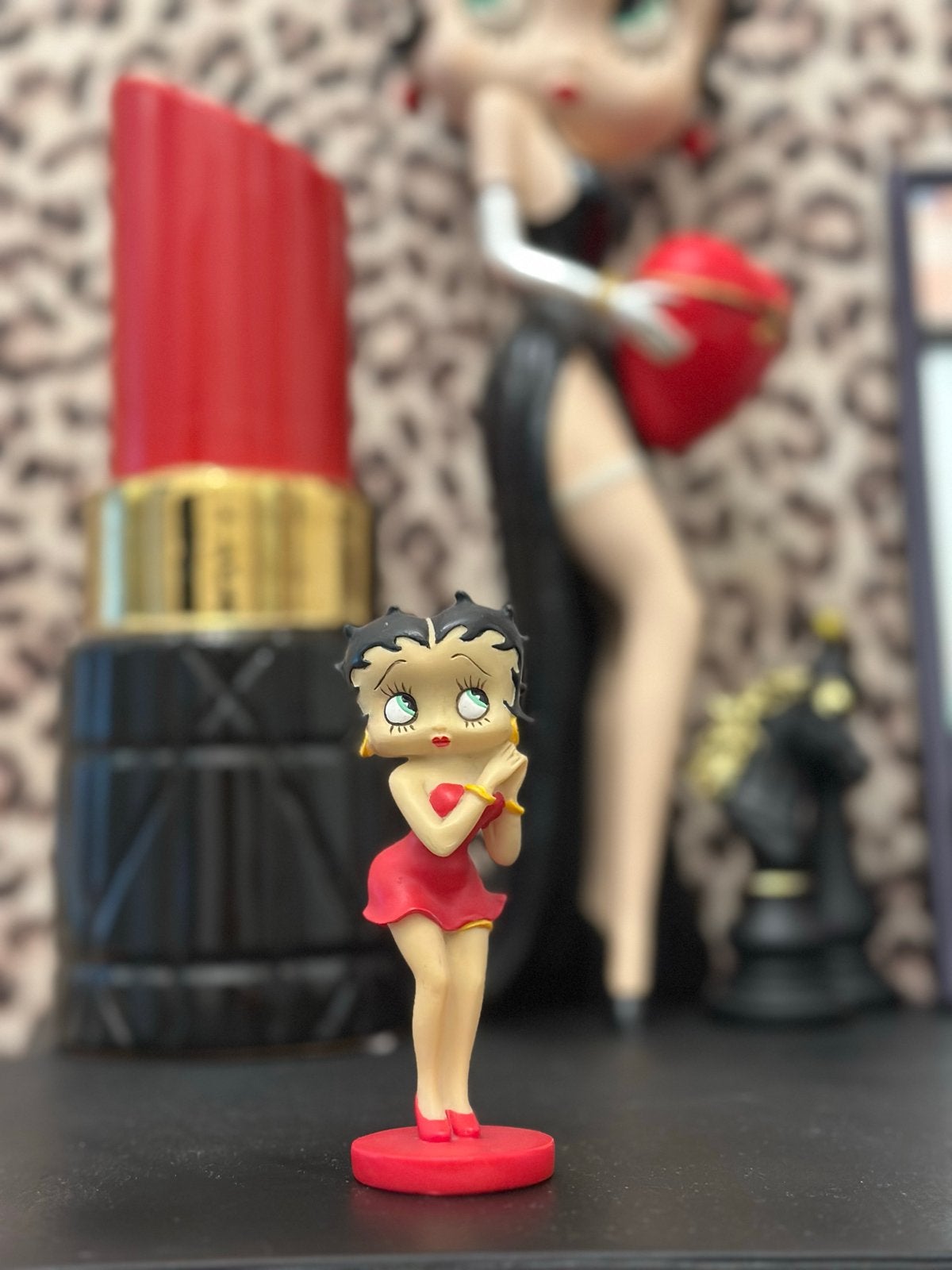 BETTY BOOP - Beeldje | Rood | Decoratie | Zeldzaam | Retro, Ophalen of Verzenden, Zo goed als nieuw