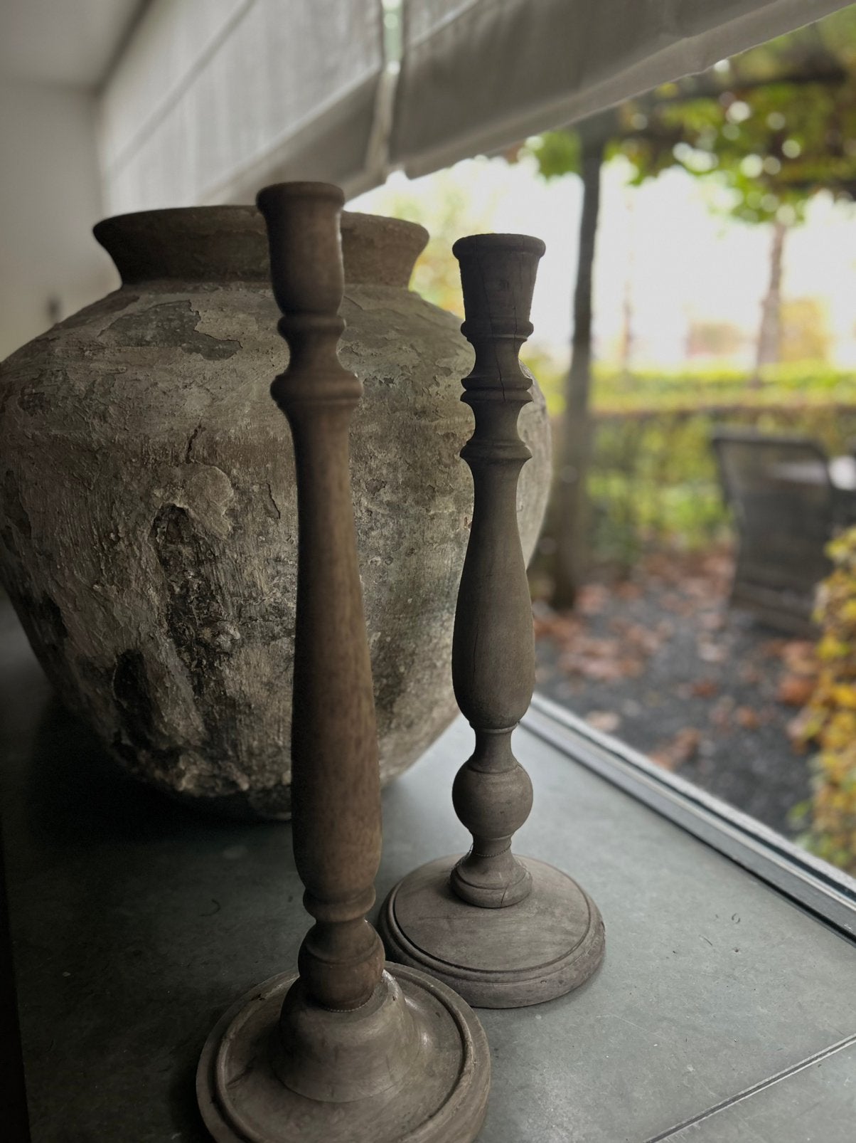 Set oude houten kandelaren van HOFFZ sober sleets imperfect, Ophalen of Verzenden