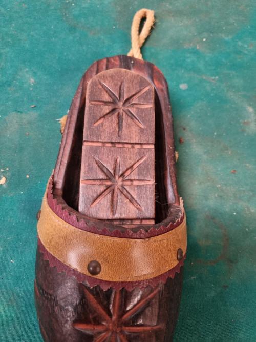 houten klomp met kledingborstel vintage, Ophalen of Verzenden, 'T Olde Gre-j, Info@toldegrej.nl, Endepoelstraat 20f Didam