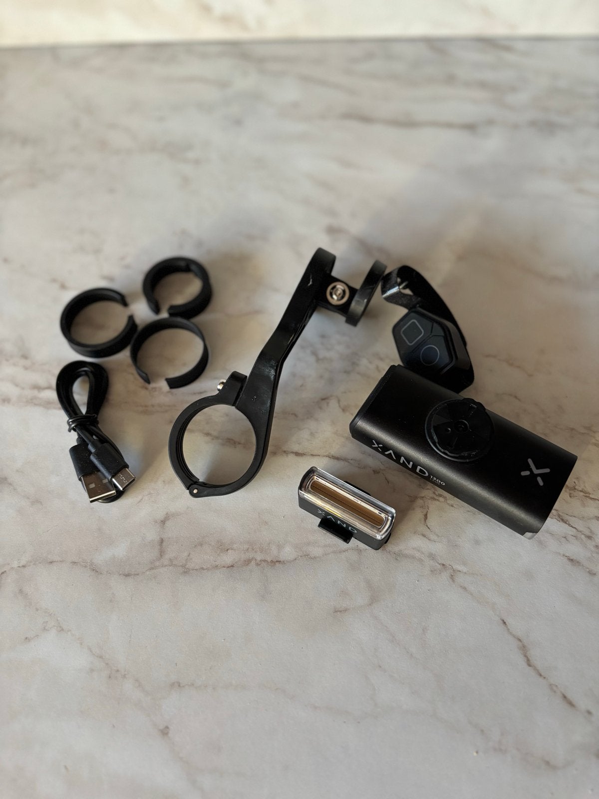 XAND 1300 fietslampen set + afstandsbediening (z.g.a.n.), Fietsen en Brommers, Fietsaccessoires | Fietsverlichting, Verlichtingsset