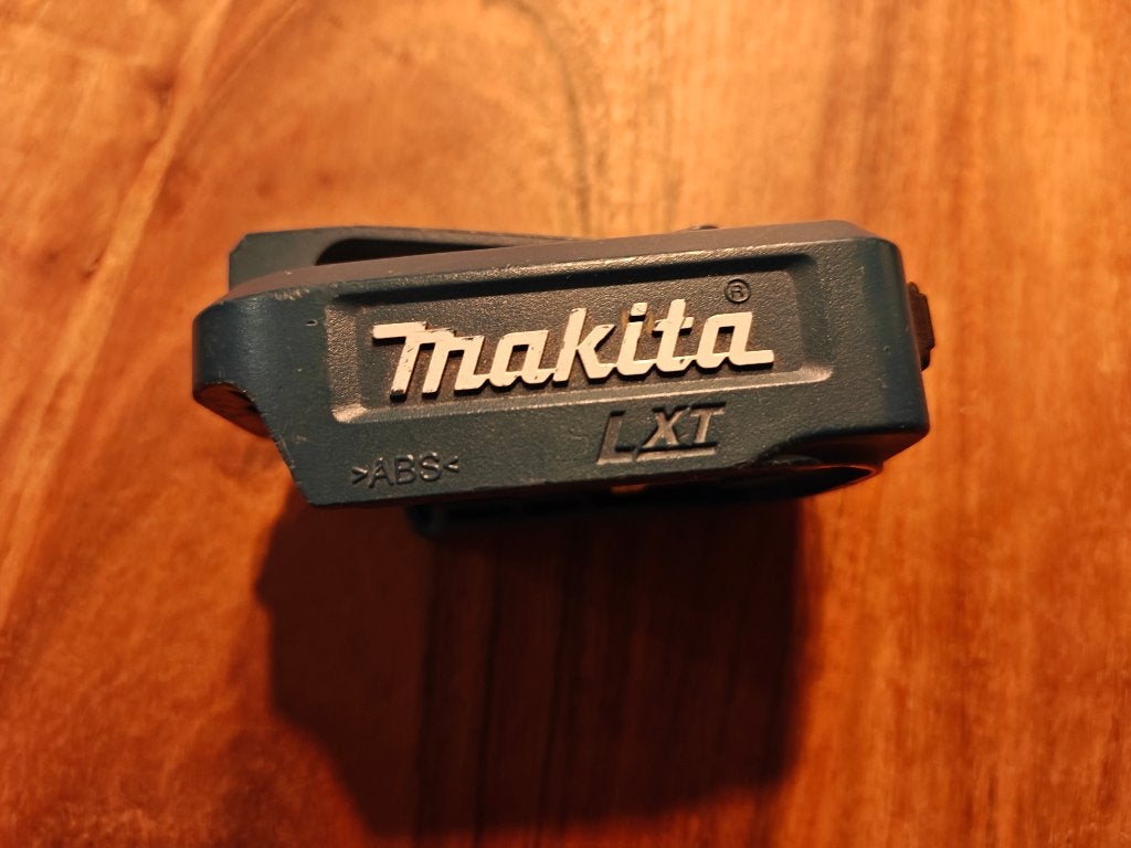 Makita batterij adapter naar USB, Ophalen of Verzenden, Gebruikt