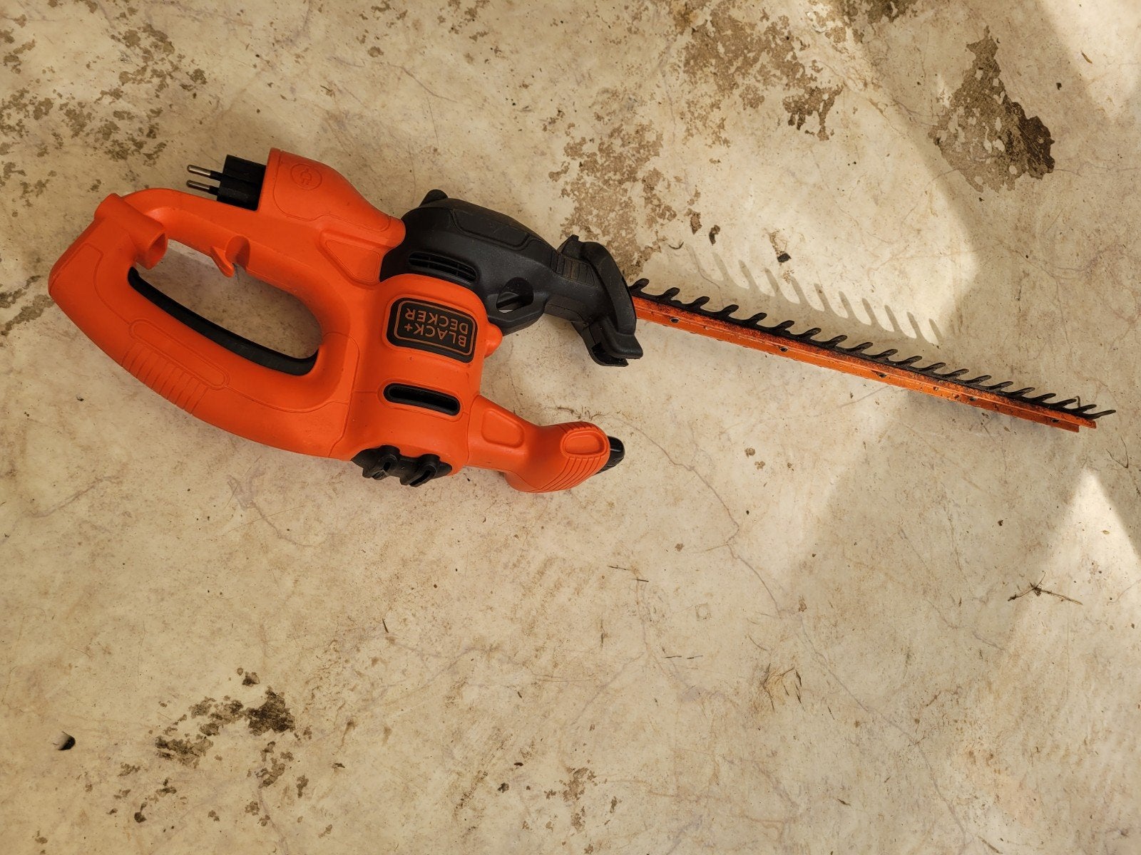 Black+Decker Heggenschaar BEHT201 420W nog als nieuw, Ophalen of Verzenden, Gebruikt, Elektrisch