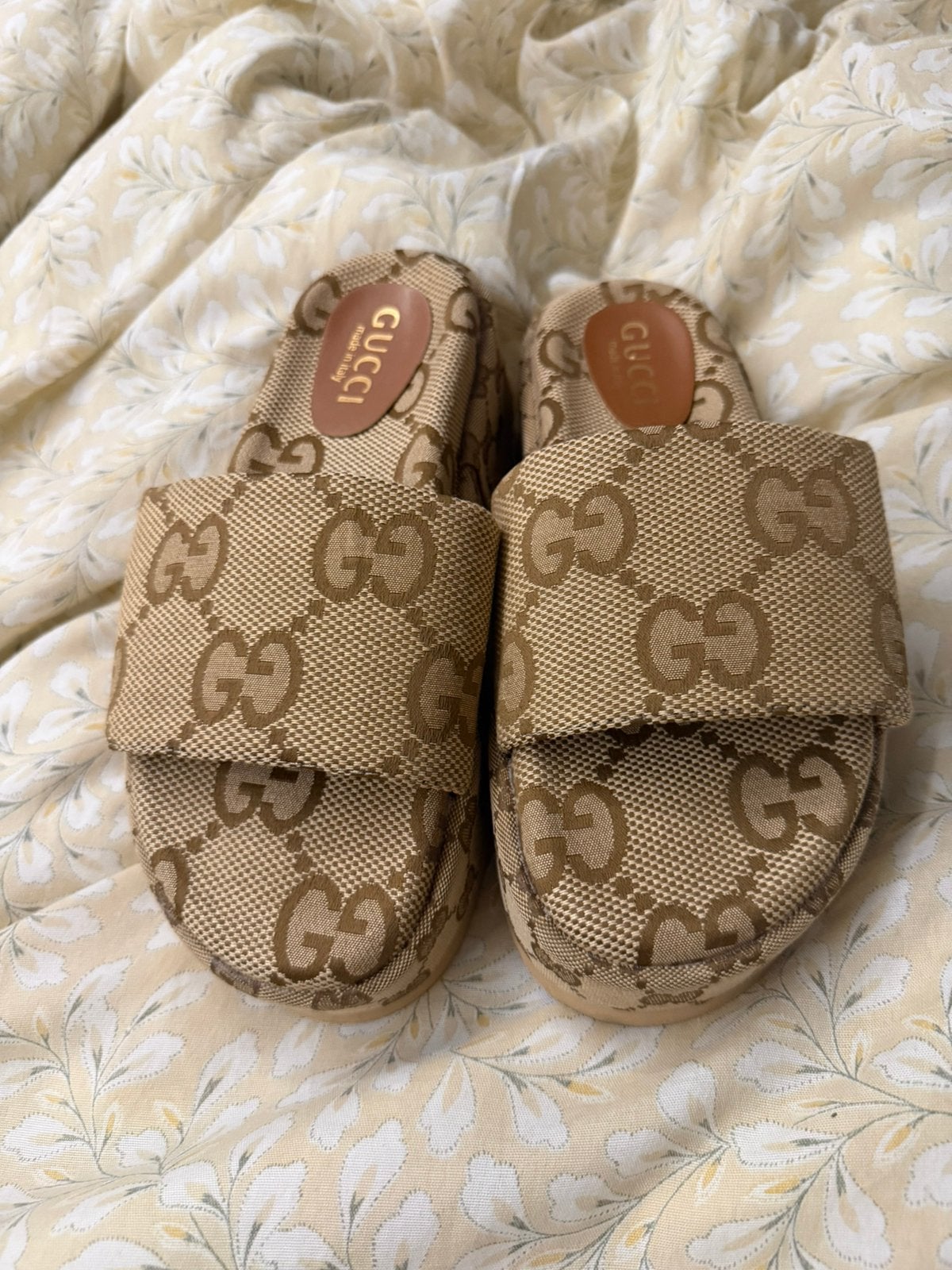 Gucci sandalen maat 39, Ophalen of Verzenden, Zo goed als nieuw, Sandalen of Muiltjes