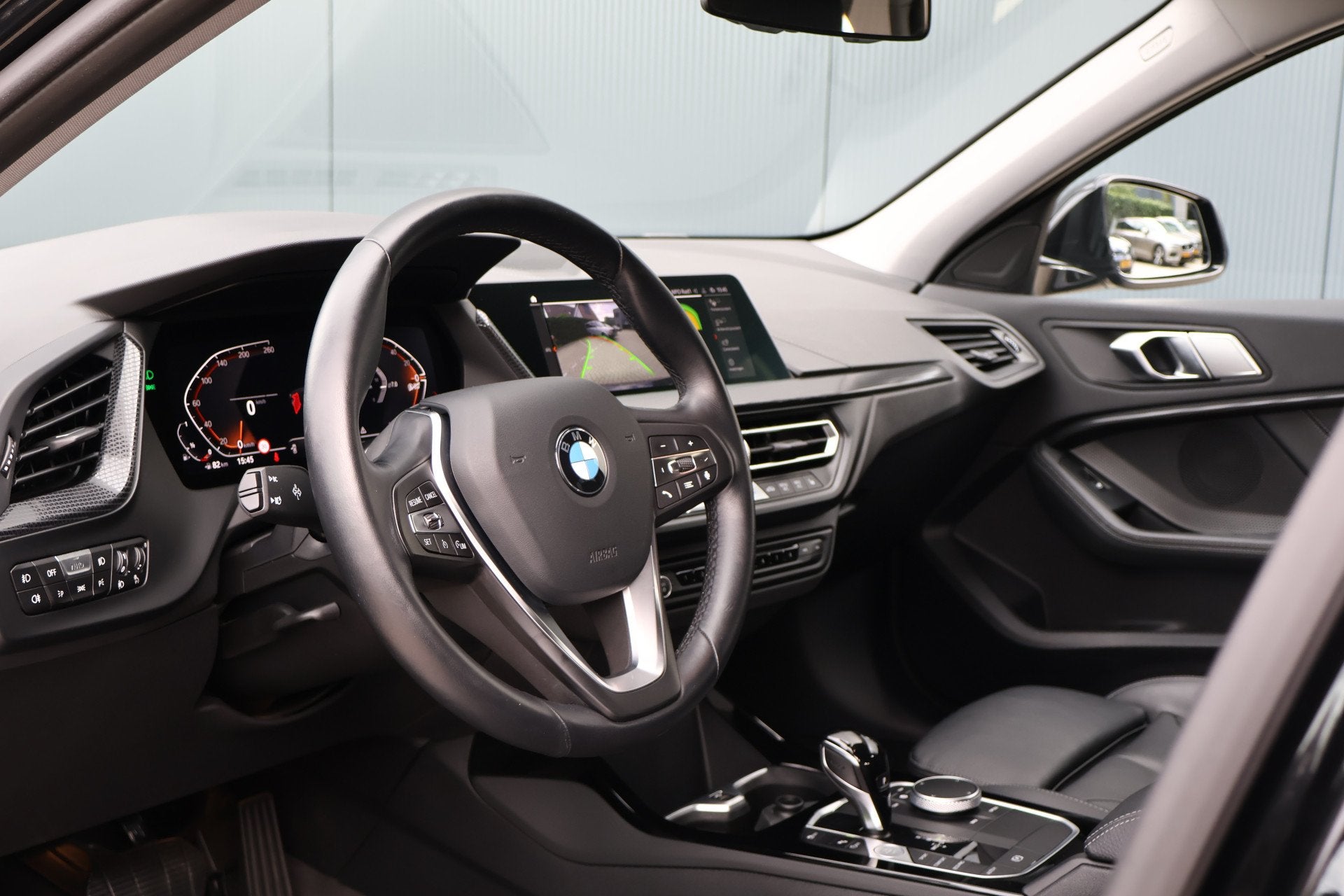 BMW 1-serie 118i Sportline Automaat | Leer | Stoelverwarming, Auto's, Dealer onderhouden, 136 pk, Gebruikt, Met garantie (alle)