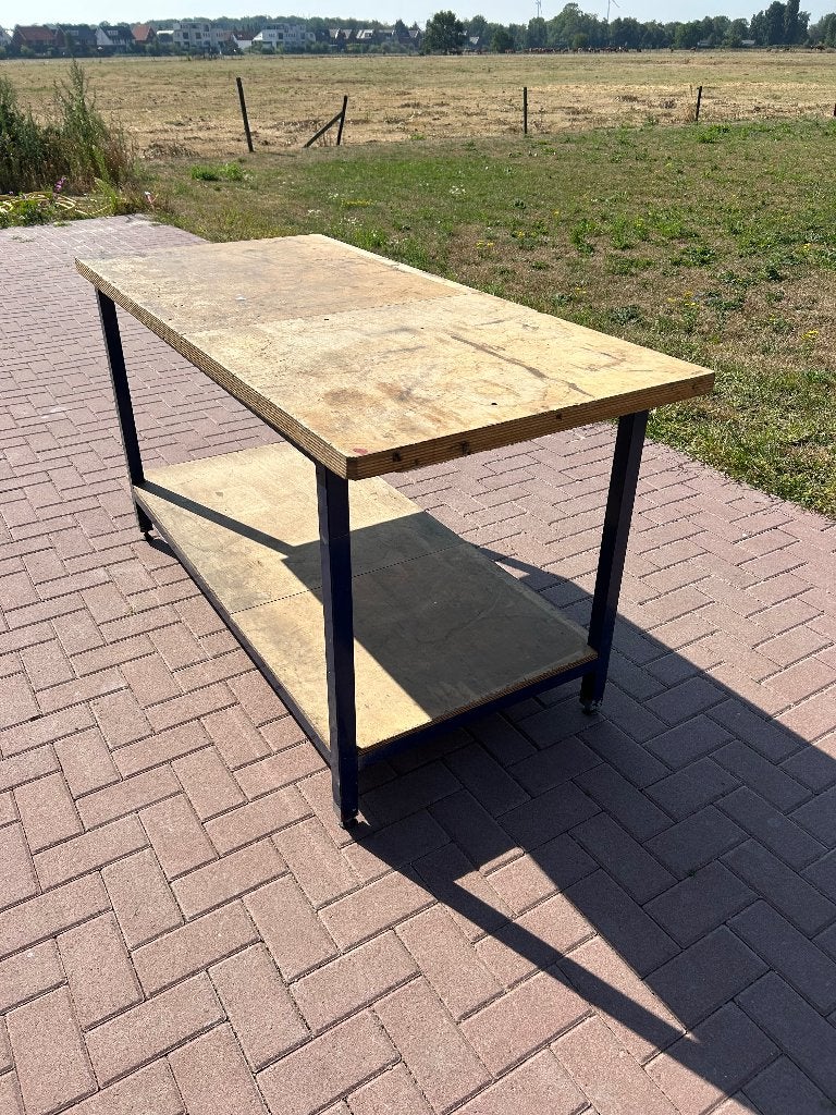 Werkbank voor in de garage, loods of magazijn., Ophalen, Gebruikt, 170 cm of meer