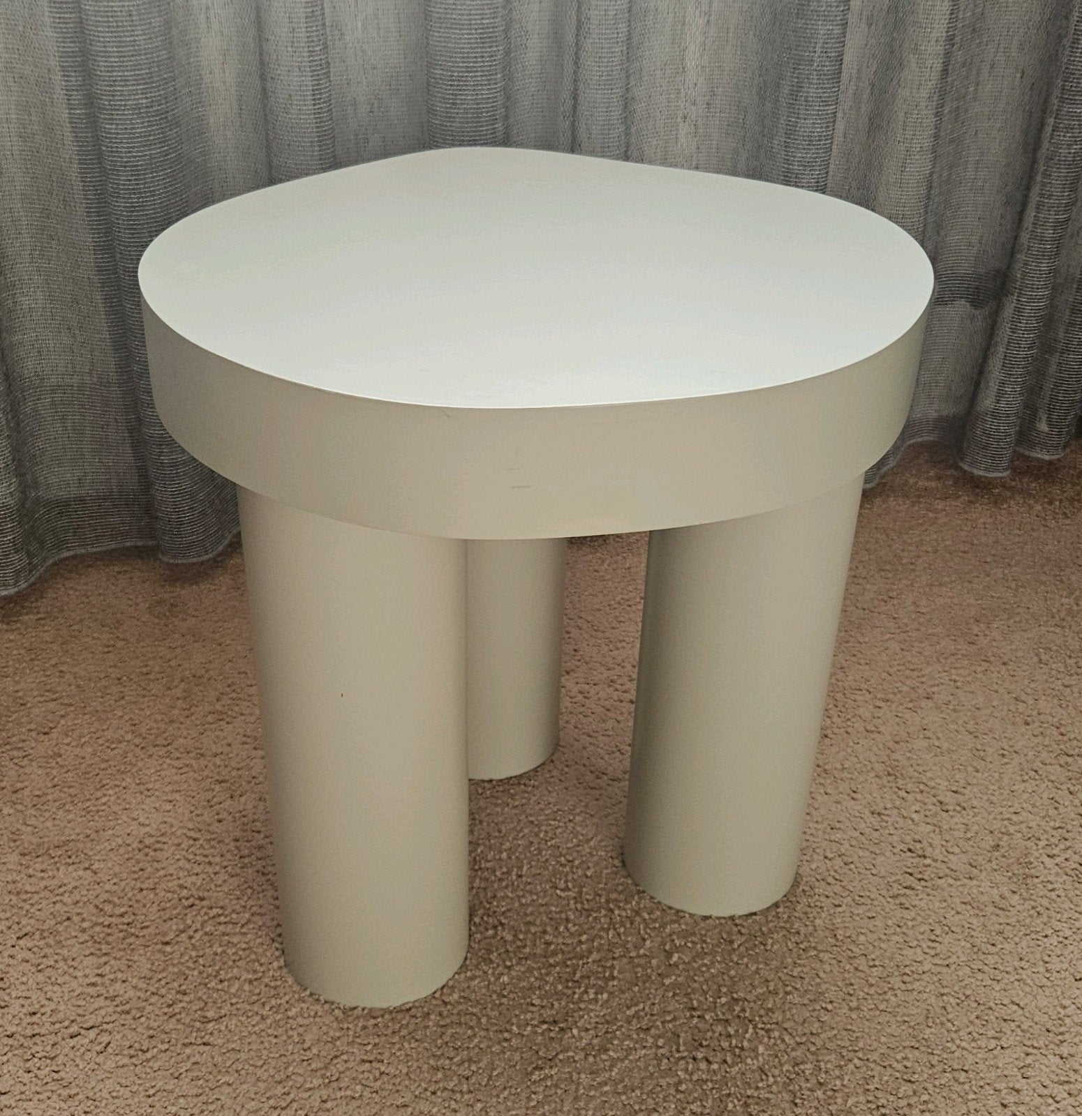 Bijzettafel met organische vorm, Ophalen, 55 tot 75 cm, Zo goed als nieuw, Modern, Organisch