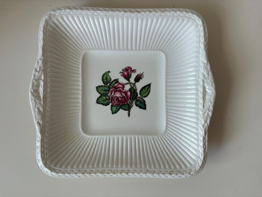 Wedgwood Moss Rose vierkante schaal, Huis en Inrichting, Keuken | Servies, Ophalen, Klassiek, Wedgwood, Porselein