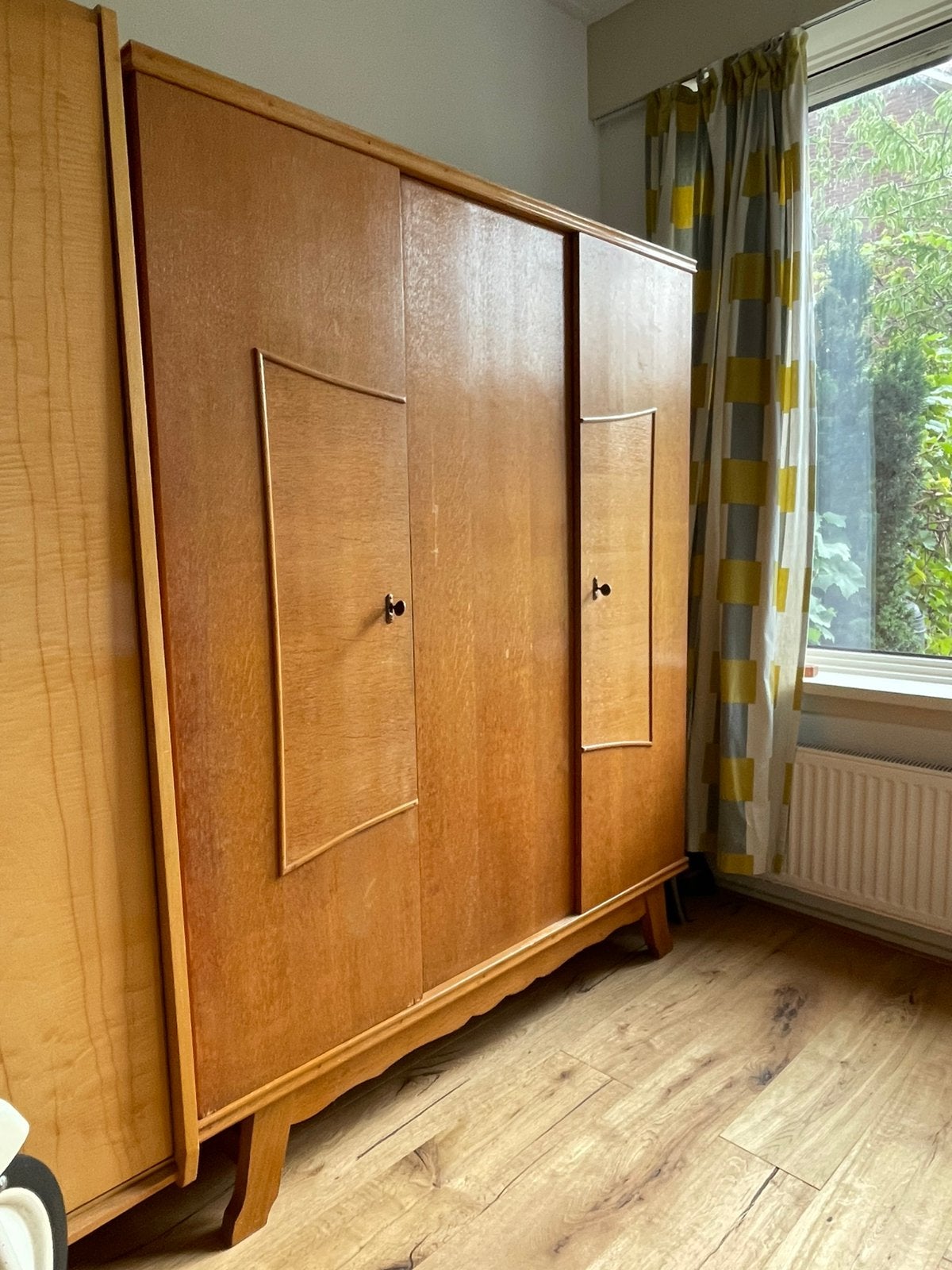 Vintage linnenkast jaren 50 of 60, Huis en Inrichting, 100 tot 150 cm, Ophalen of Verzenden, 150 tot 200 cm, Overige houtsoorten