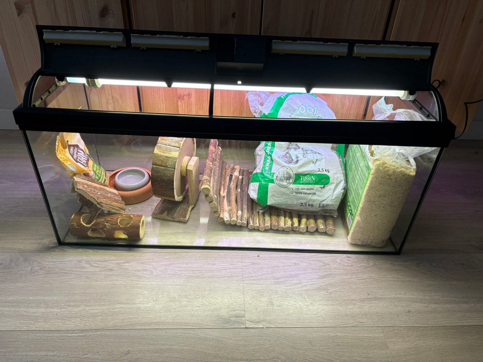 Gereserveerd Aquarium / gerbil bak + accessoires, Ophalen, Zo goed als nieuw, Overige typen