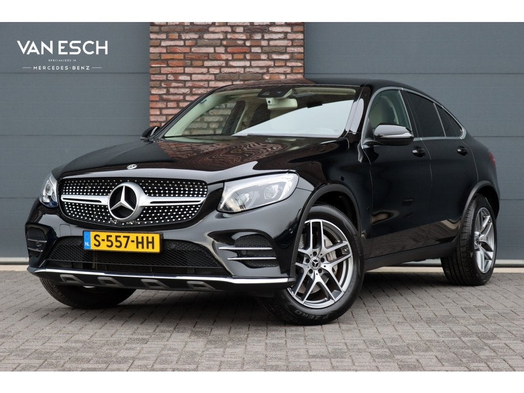 Mercedes-Benz GLC Coupé 300 4MATIC AMG Line | Dodehoekassis, Auto's, Mercedes-Benz, Gebruikt, 4 cilinders, Zwart, Vierwielaandrijving