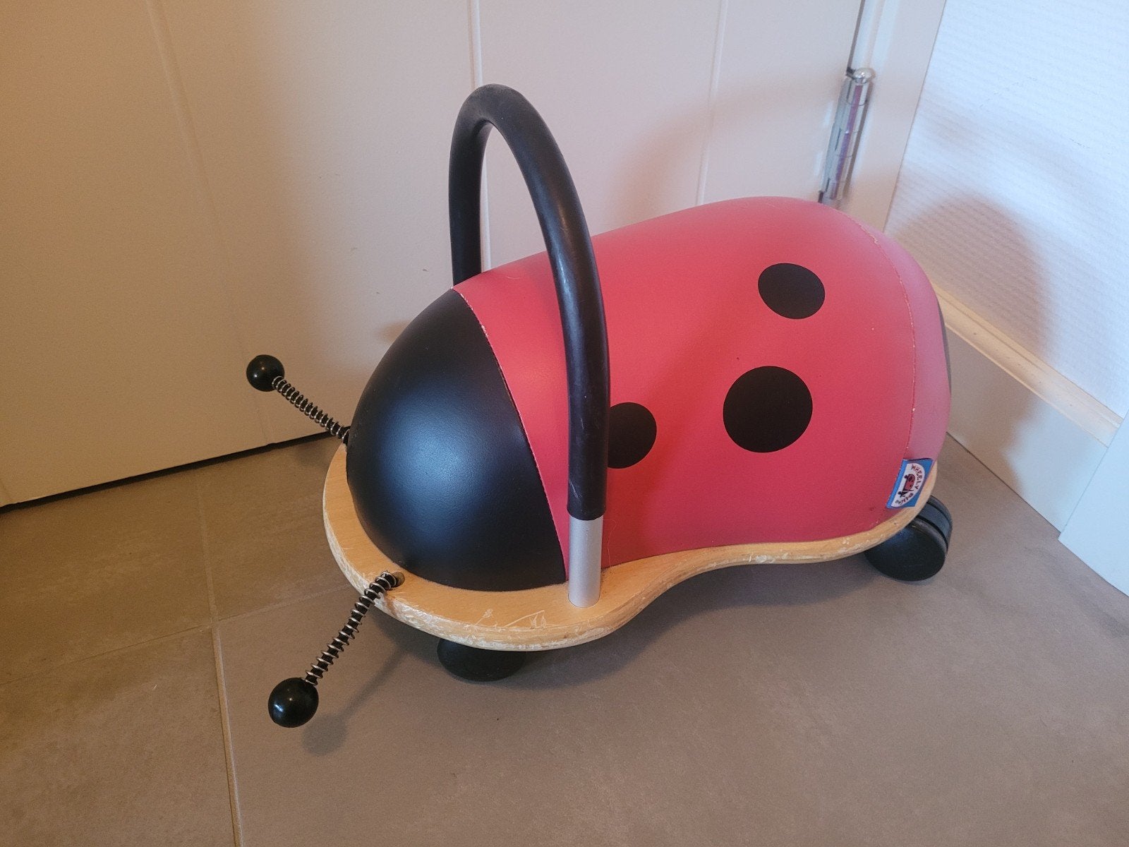 Wheelybug lieveheersbeestje / loopauto, Kinderen en Baby's, Ophalen of Verzenden, Gebruikt