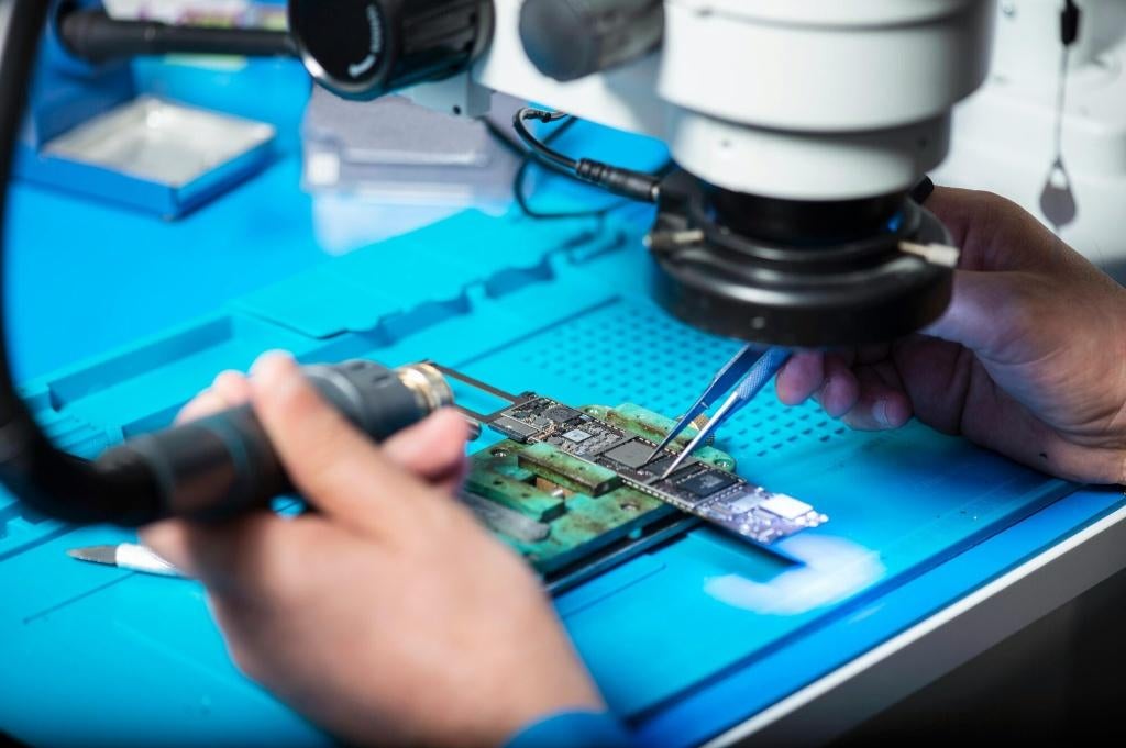 GSM SMARTPHONE TABLET LAPTOP COMPUTER REPARATIE, No cure no pay, Mobiele-telefoonreparatie