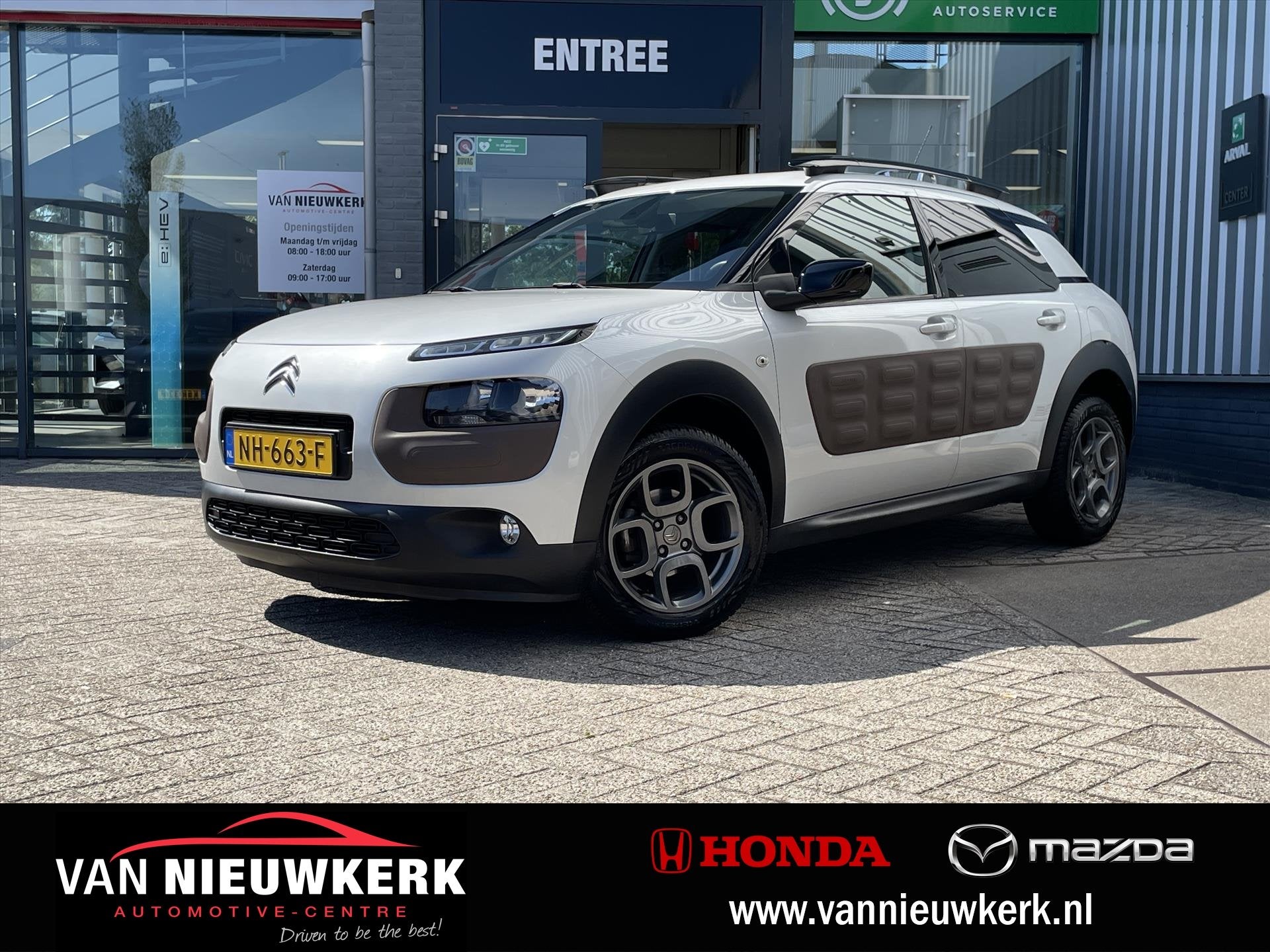CITROEN C4 Cactus PureTech Automaat SHINE | Navi | Trekhaak, Automaat, 12 maanden, Stof, 82 pk