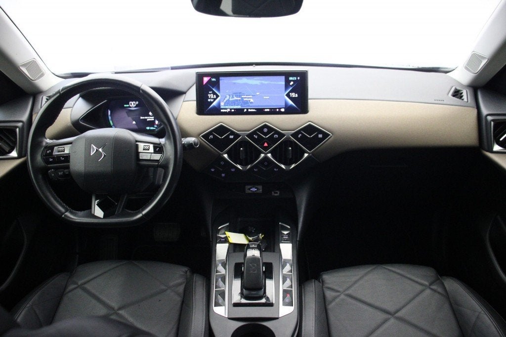 Ds DS 3 CROSSBACK E-Tense So Chic 50 kWh - Carplay, Camera,, Auto's, 136 pk, Gebruikt, Met garantie (alle), Zwart