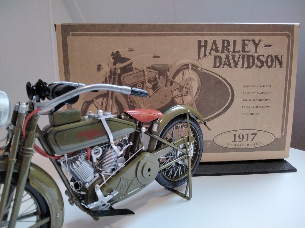 Harley Davidson modelmotor 1917, Overige merken, Ophalen of Verzenden, Zo goed als nieuw, Groter dan 1:32