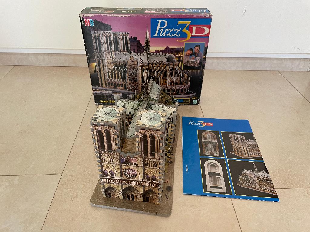 3D puzzel Notre Dame - 366 stukjes - compleet, Hobby en Vrije tijd, Denksport en Puzzels, Gebruikt, Rubik's of 3D-puzzel, Minder dan 500 stukjes
