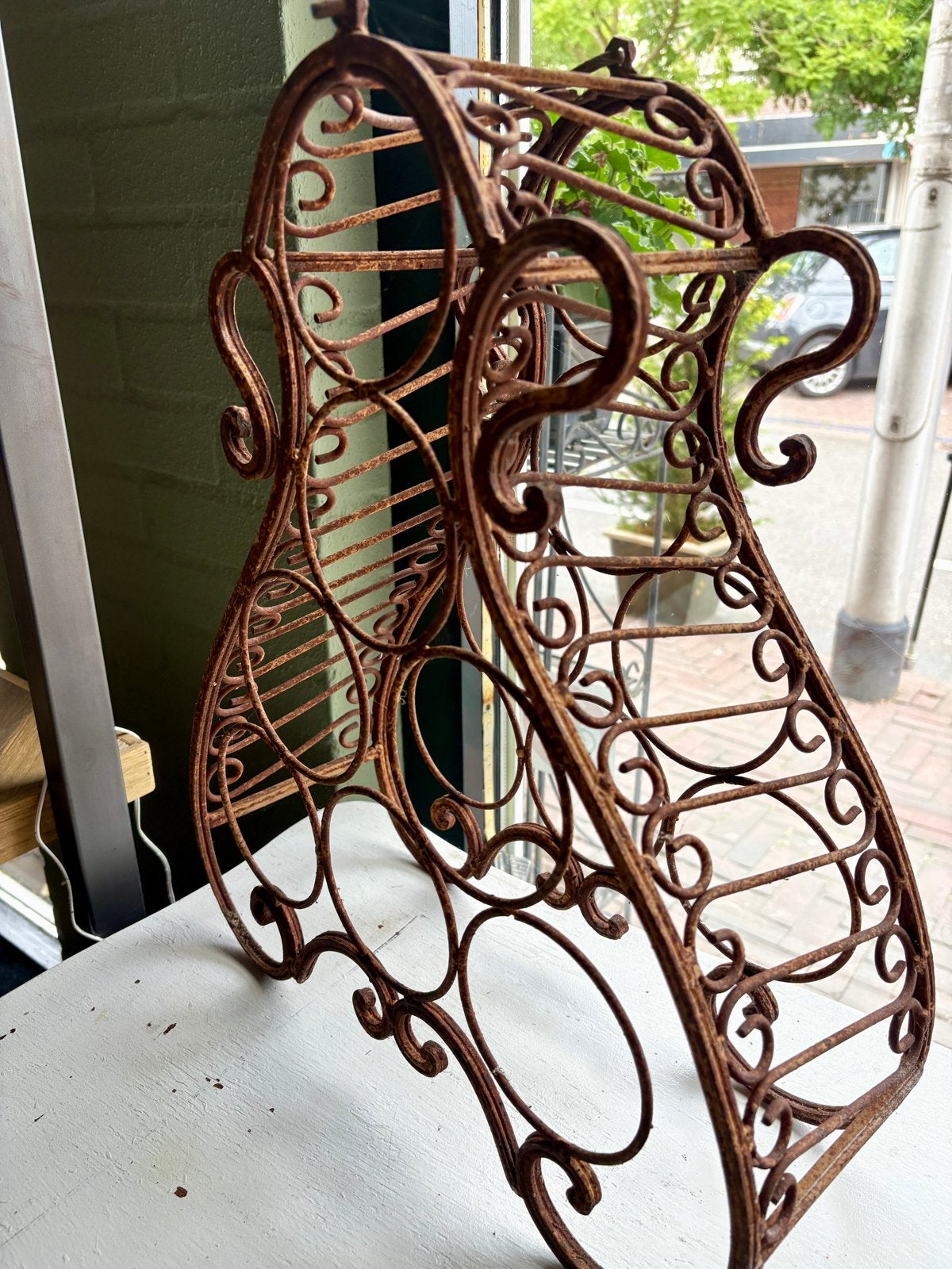 Decoratieve metalen flessenrek Vintage stijl, Ophalen