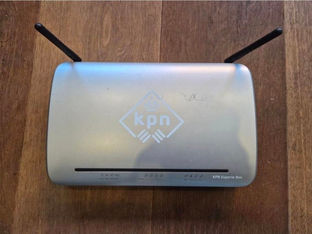 KPN Experia Box (Siemens Gigaset SX551 WLAN dsl) Switch AP, Computers en Software, Routers en Modems, Gebruikt, Router met modem