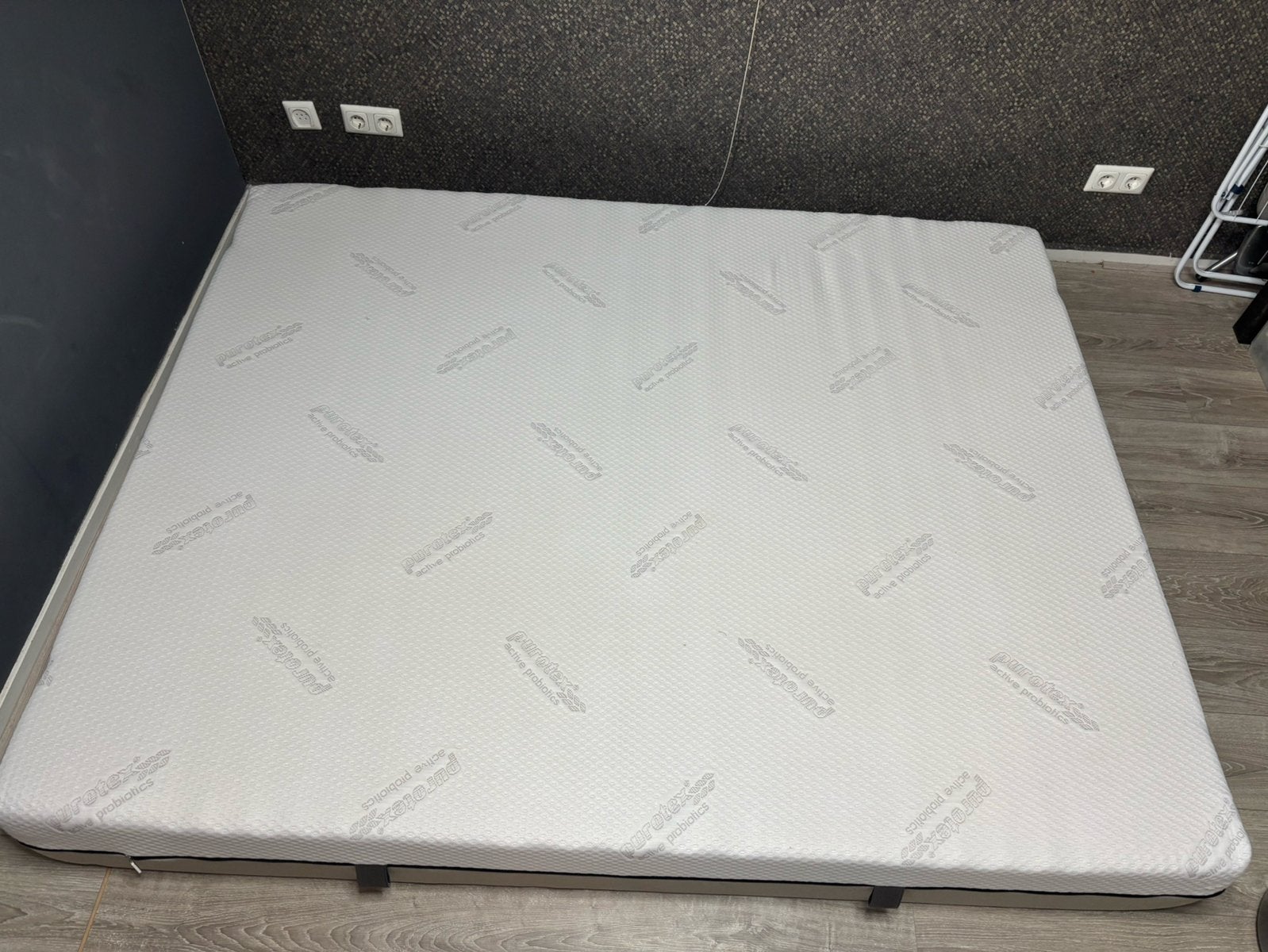 Zwoong Deluxe Matras 160x200 cm, Ophalen, Zo goed als nieuw, Tweepersoons, 160 cm
