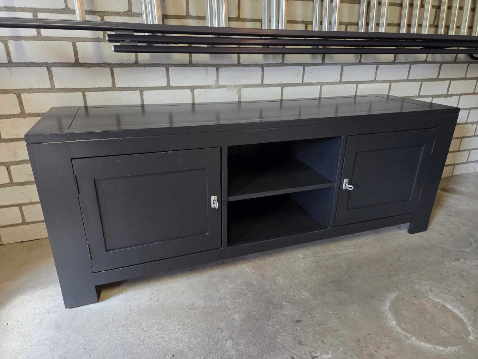 Antraciet dressoir, Ophalen, 150 tot 200 cm, 25 tot 50 cm, Gebruikt