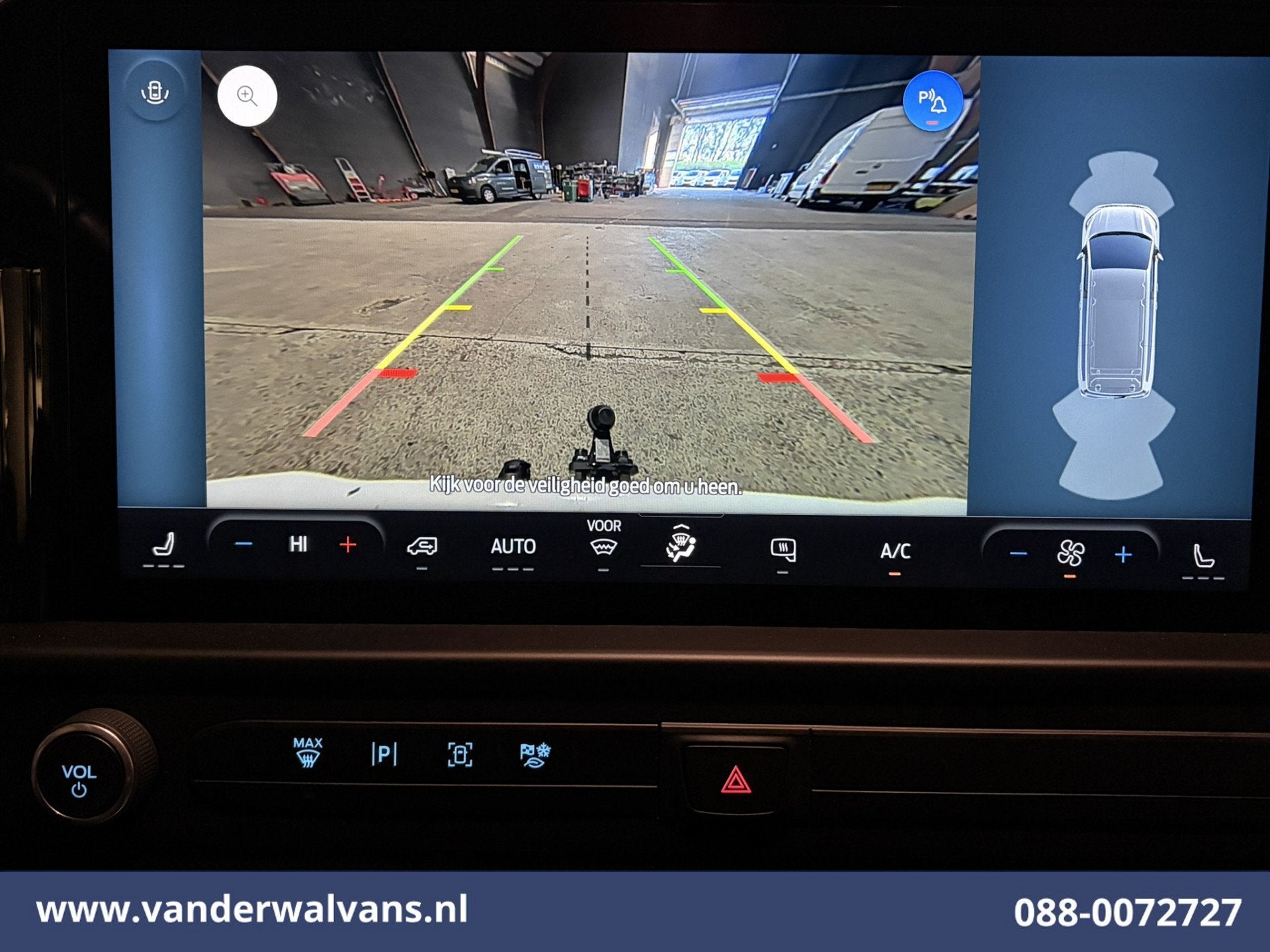 Ford Transit Custom 2.0 TDCI 136pk L2H1 Euro6 Airco | Camera, Voorwielaandrijving, Dealer onderhouden, Gebruikt, 4 cilinders