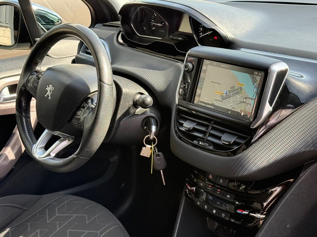 Peugeot 2008 Gereserveerd!, Auto's, Peugeot, Stof, Gebruikt, Euro 6, 1270 kg