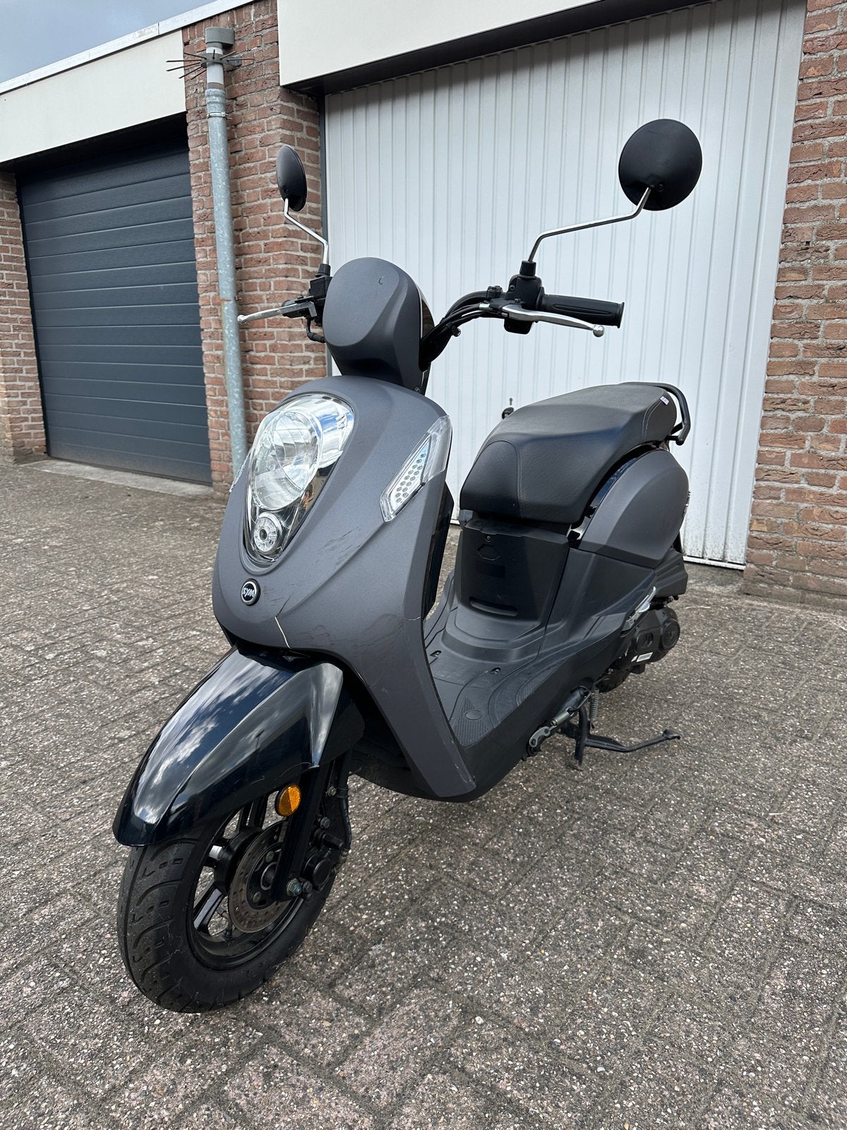 Sym Mio 5.0i Scooter - Weinig kilometers, lichte schade, Ophalen, Gebruikt, Benzine