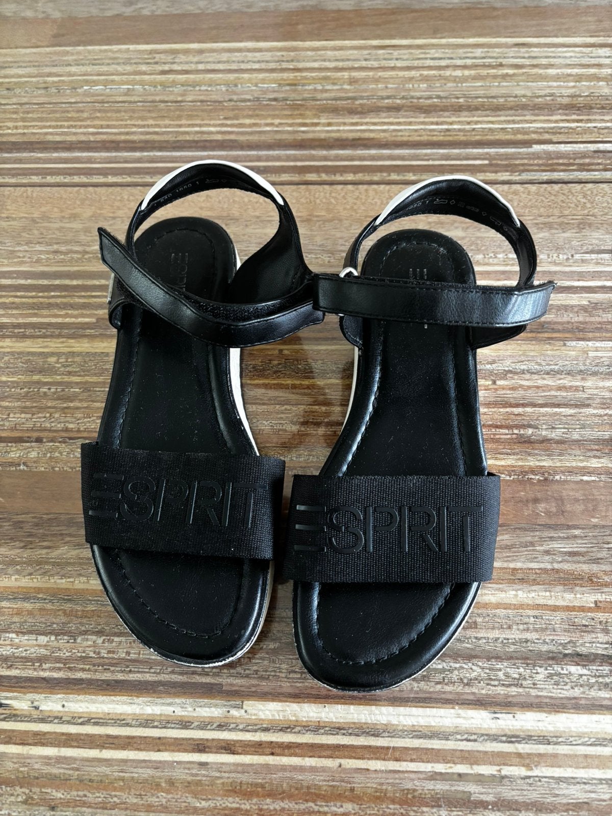 Zwarte sandalen met klittenband van Esprit maat 35, Meisje, Overige typen, Ophalen of Verzenden, Zo goed als nieuw