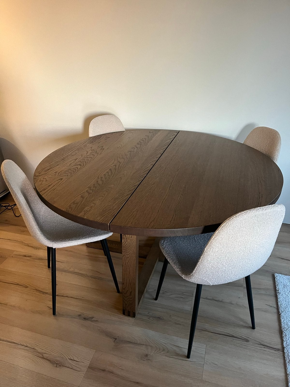 IKEA MÖRBYLÅNGA ronde eettafel, eikenfineer, 145 cm, Ophalen, 100 tot 150 cm, Zo goed als nieuw, Eikenhout